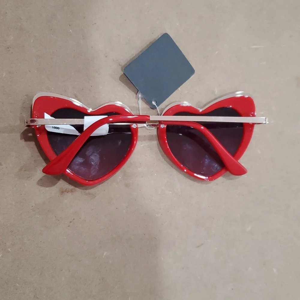 Red heart shaped cat eye retro vintage pinup style sunglasses new‎